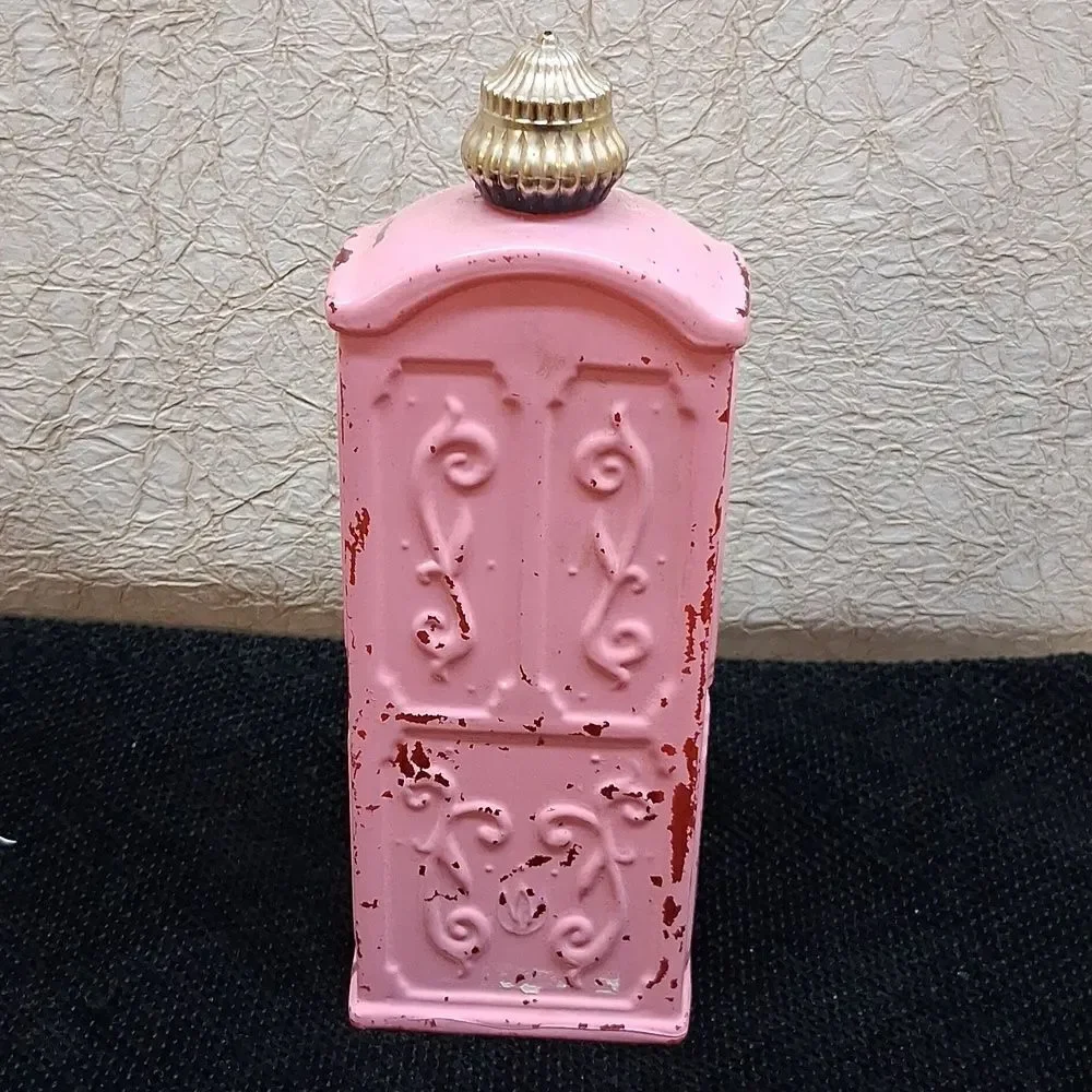 Vtg. Tins & Powder boxes & vintage‎ Avon bottle